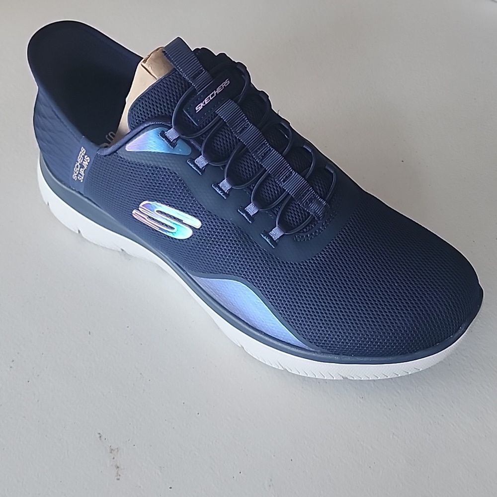 Nearly NIB Skechers Summits Smooth Strides in Navy/Lavendar, Size 7 Wide
